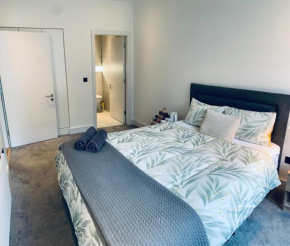 Modern Ensuite Double Bedroom